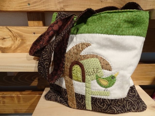 hangart-DanielleLion