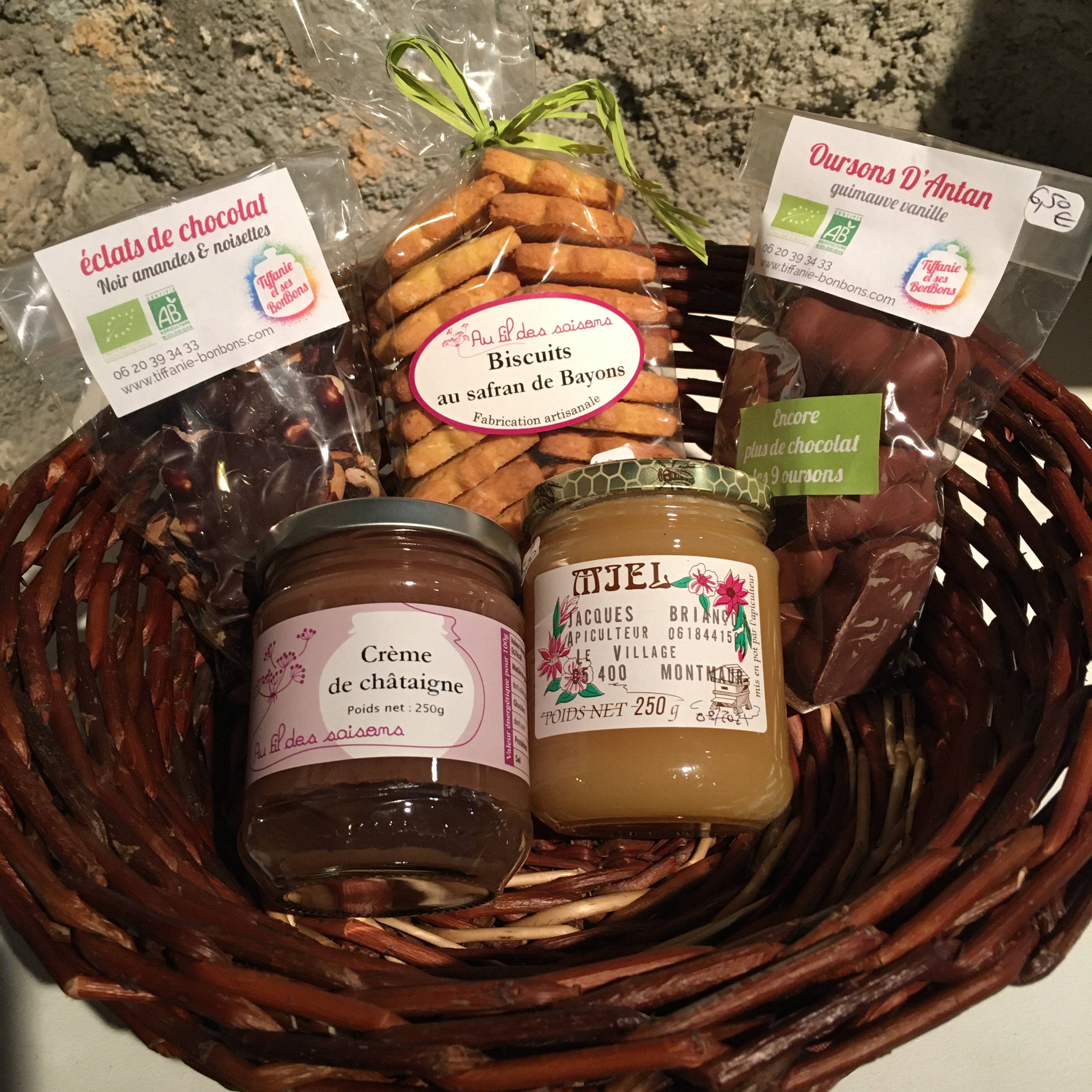 idée cadeau : Panier douceur (produits vendus sans le panier)